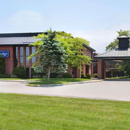 Travelodge By Wyndham Chatham Екстер'єр фото