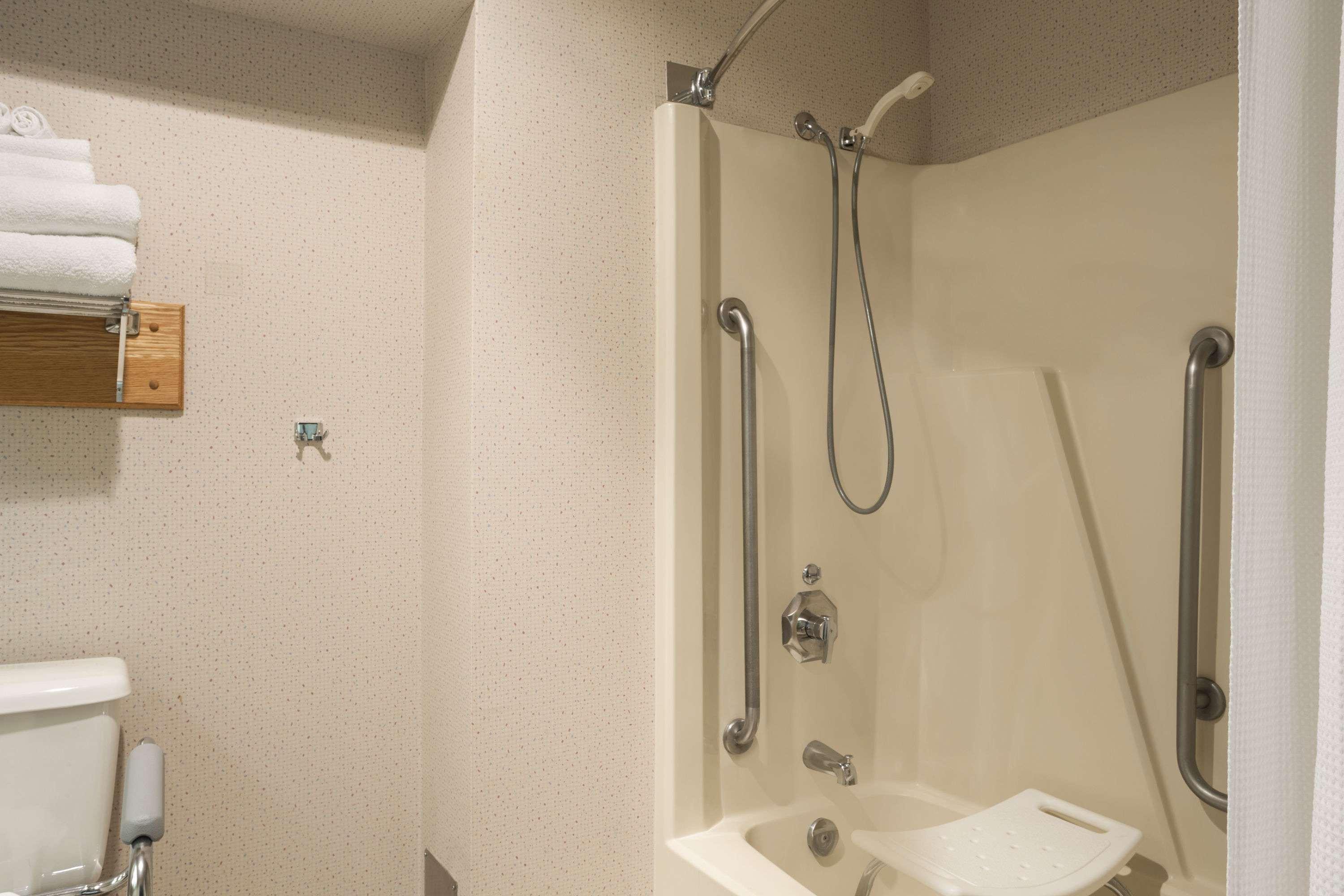 Travelodge By Wyndham Chatham Екстер'єр фото
