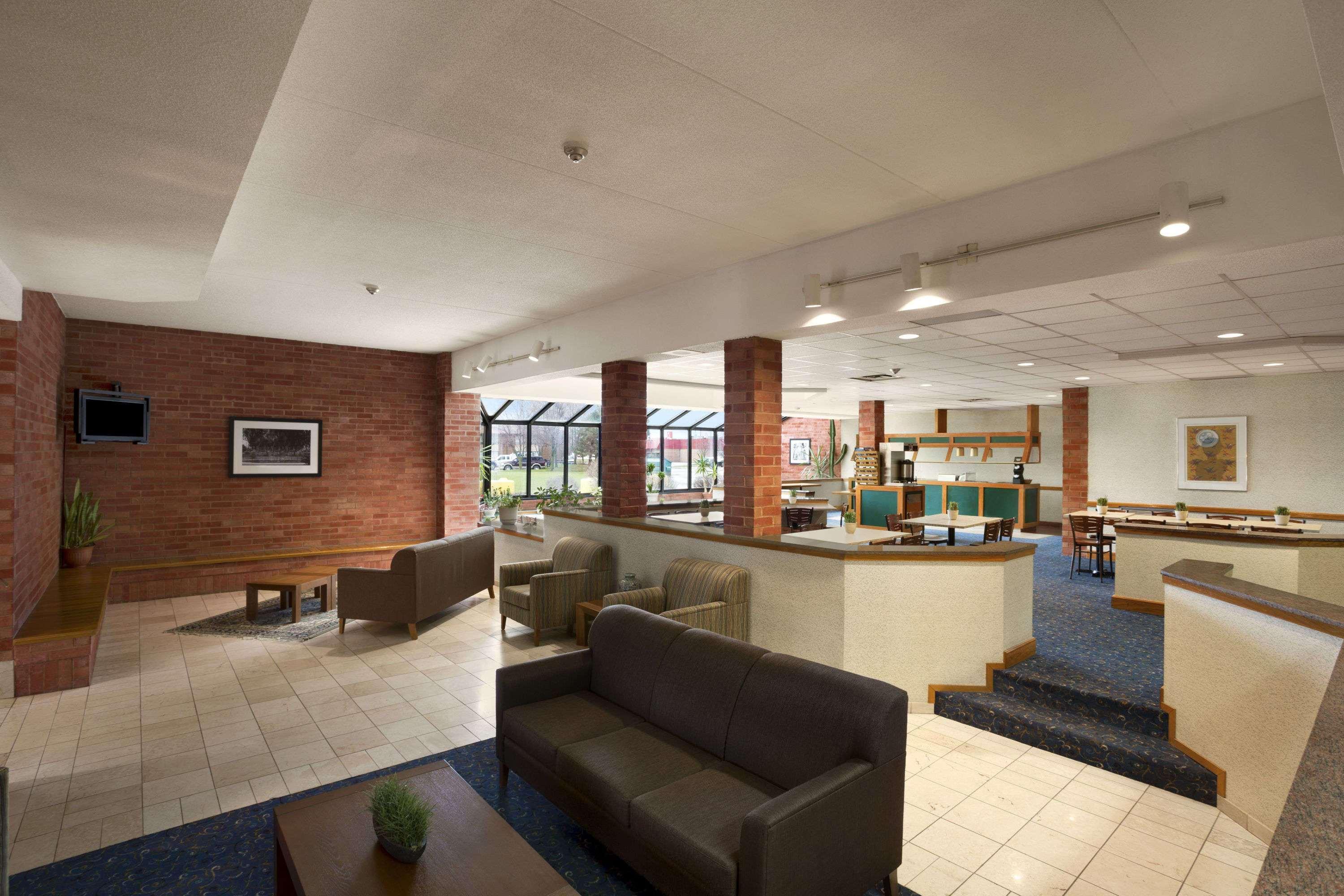 Travelodge By Wyndham Chatham Екстер'єр фото