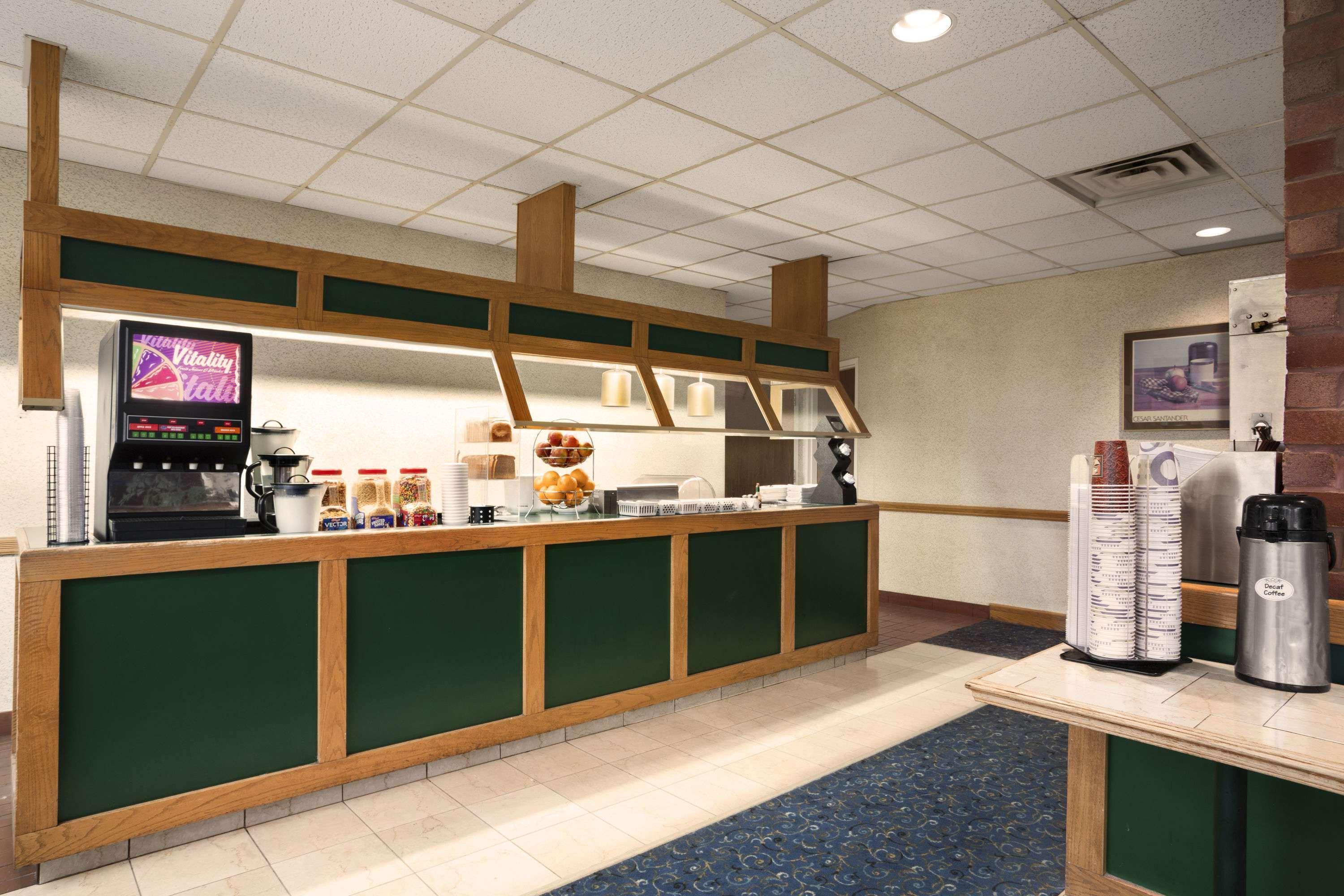 Travelodge By Wyndham Chatham Екстер'єр фото